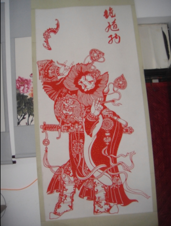 学员裱好的装裱培训剪纸作品