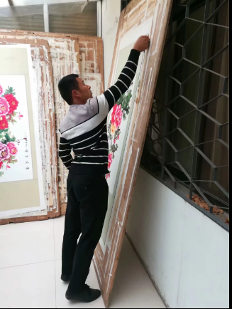 书画家和爱好书画作品的收藏家，都能够找到好的装裱师